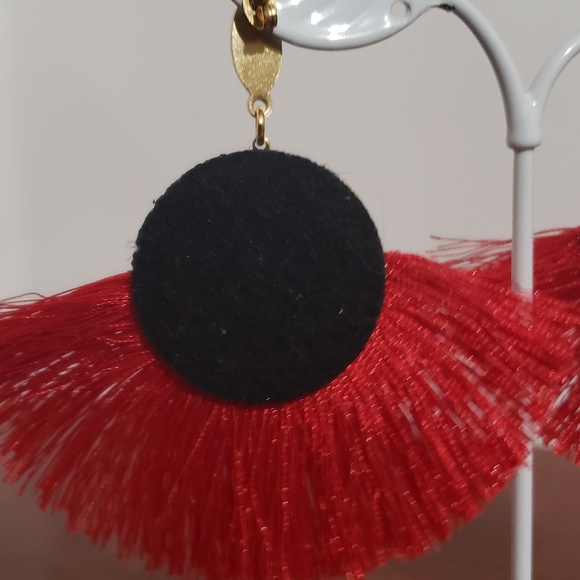 Handmade Fan Shape Tassel Earrings - Picture 7 of 8